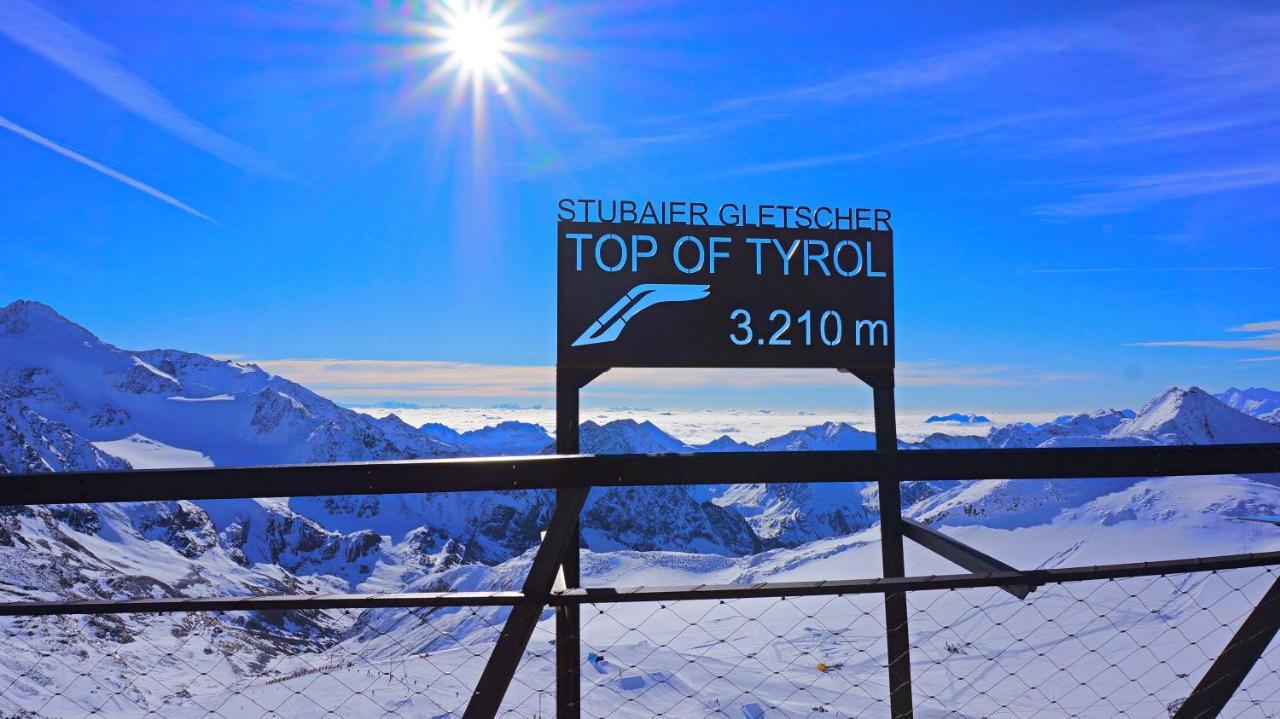 Hotel Montana Telfes im Stubai Exterior photo